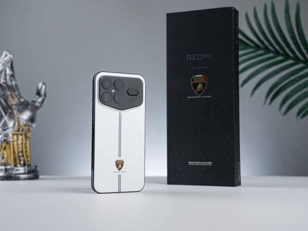 «Джинсовый» против «альпийского белого»: Redmi K90 Pro Max показали с Redmi K90 Pro Max Champion Edition на общем фото