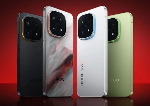 7000 мАч, 100 Вт, топовый экран Samsung 2K 144 Гц, 100-кратный зум. После Китая новый флагман iQOO 15 выходит на мировой рынок