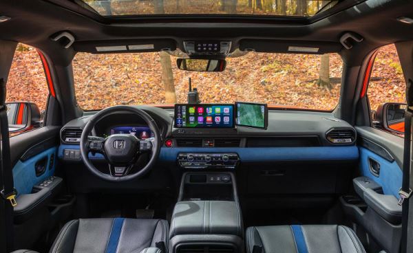 60 мм лифта подвески, алюминиевая защита днища, лебедка на 3,6 тонны, а также 10-ступенчатый «автомат» и 289 л.с. Представлен Honda Passport TrailSport HRC