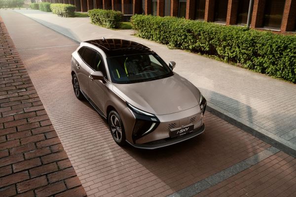 Представлена новая городская версия российского электрического кроссовера Evolute i-Sky