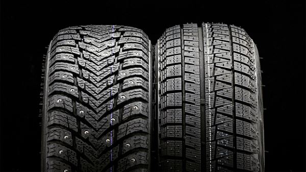 Какая зимняя резина лучше — шипованные шины или «липучка»: что лучше выбрать в России