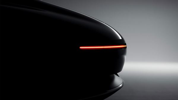 Mercedes-Benz показал концепт ретро-электромобиля с автопилотом и подзарядкой от солнца