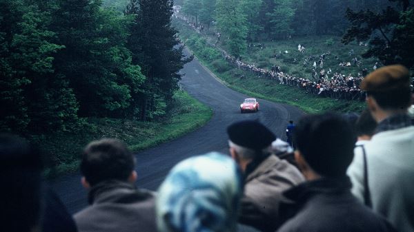 Нюрбургринг отмечает 100-летие: вспоминаем историю легендарной гоночной трассы