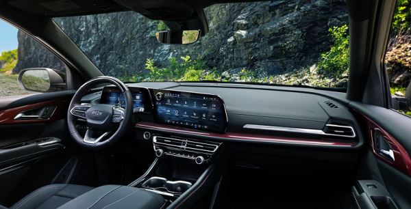 В продаже в России появились новые внедорожники Chevrolet Traverse: 325 л.с., «автомат» и полный привод — за 10,9 млн рублей (или 7,4 млн рублей под заказ)