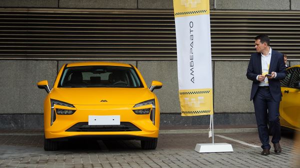 Могли приехать, но не приедут: 22 автомобиля российской сборки, которые не попали в список закона о такси