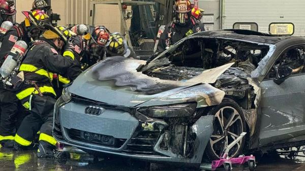 Почему горят электромобили: причины пожаров и их последствия