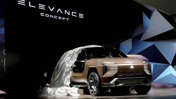 Новая Corolla, японский ответ Rolls-Royce и роторная Mazda — главные новинки автосалона в Токио