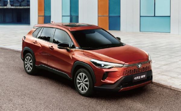 Стартовали продажи обновленного кроссовера Toyota Corolla Cross — невероятно дешево