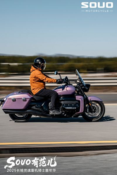 Harley-Davidson, подвинься. Стартовали продажи мотоцикла Great Wall Souo Cruise S2000C с горизонтально-оппозитным 8-цилиндровым мотором и 8-ступенчатым «автоматом»