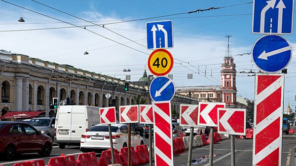 С 1 января 2026 года в России появятся новые дорожные знаки