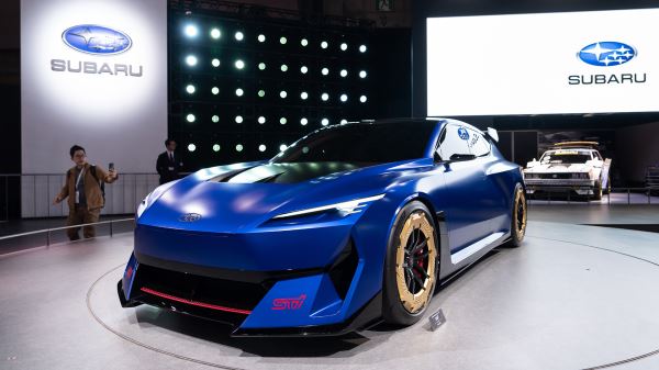 Новая Corolla, японский ответ Rolls-Royce и роторная Mazda — главные новинки автосалона в Токио