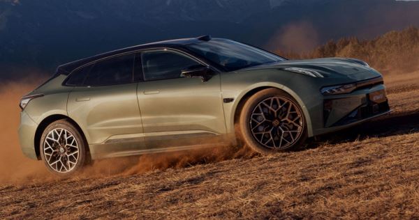 Обновленный Zeekr 001 впервые официально вышел за пределами Китая: предпродажи открылись в Узбекистане, цена — от 4,95 млн рублей