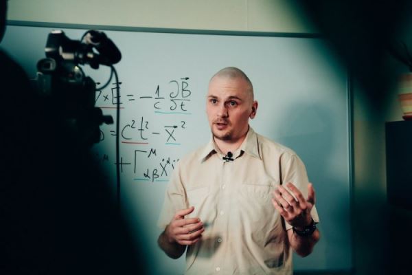 Схватка умов: Владимир Фок и Альберт Эйнштейн. Лекция ст. преподавателя СПбГУ Антона Шейкина