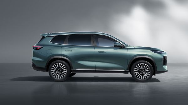 Могли приехать, но не приедут: 22 автомобиля российской сборки, которые не попали в список закона о такси