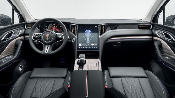 Счастливое число: обзор и тест-драйв нового Hongqi HS7