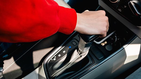 Никогда так не делайте: 5 частых ошибок водителей, которые убивают автомат