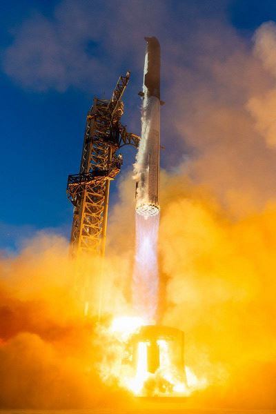 Больше такое мы не увидим. SpaceX показала невероятные кадры старта и посадки последнего Starship V2