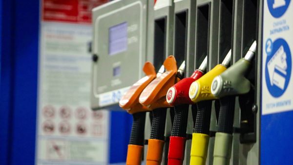 Возрождённая «Волга», масштабный отзыв АвтоВАЗа, отмена отсрочки утильсбора и другое. Итоги недели