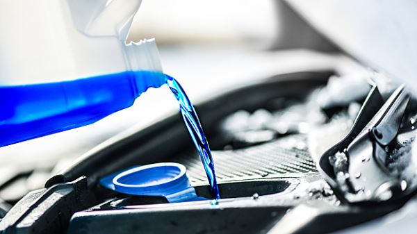 Эксперт рассказал, как выбрать качественную и безопасную «незамерзайку»