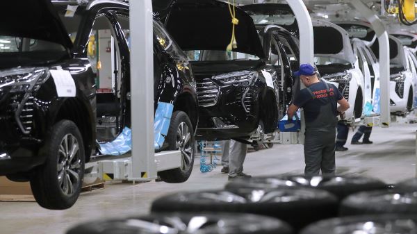 В список моделей для такси не попала продукция трех крупных российских автозаводов: как так получилось