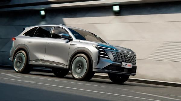 Changan CS75 Plus нового поколения вышел в Казахстане — вдвое дешевле, чем предыдущее поколение в России