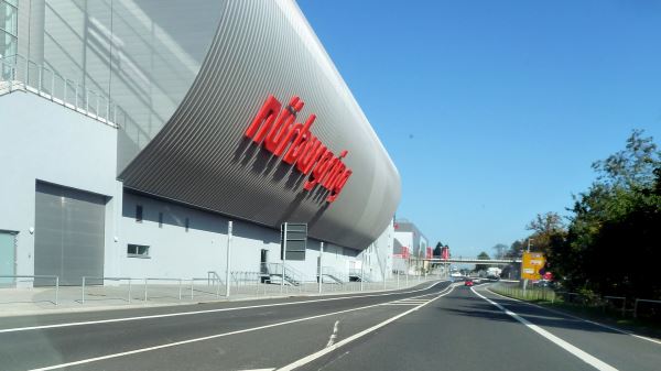 Нюрбургринг отмечает 100-летие: вспоминаем историю легендарной гоночной трассы