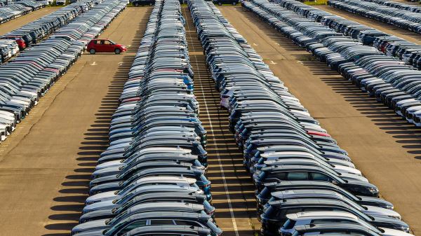 С 1 ноября автомобили могут резко подорожать: полный разбор нового утильсбора