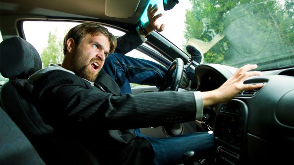 С какими болезнями нельзя водить машину: перечень диагнозов и противопоказаний, с которыми запрещено получать права и садиться за руль