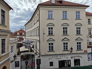 Так снимает OnePlus 15, у которого больше нет камеры Hasselblad. Опубликованы реальные фото со всех камер, 120-кратным зумом и примерами ночной съемки