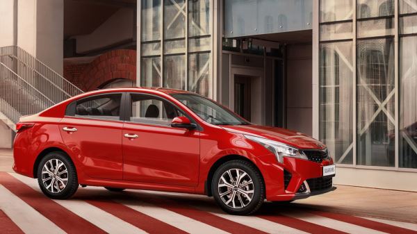 Могли приехать, но не приедут: 22 автомобиля российской сборки, которые не попали в список закона о такси