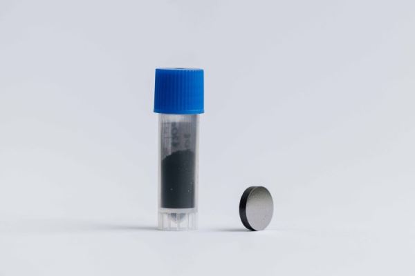 «Космическую» керамику впервые удалось синтезировать на открытом воздухе