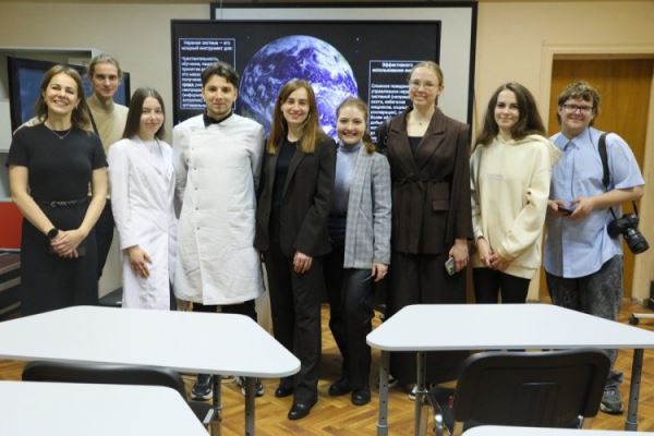 Живые реликты, механика памяти и эволюция нервной системы. Студенческий тур в ИВНД и НФ РАН