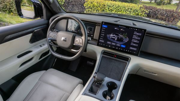 Единственный в своём роде: обзор и тест-драйв ROX 01