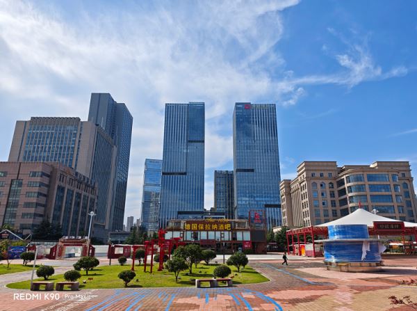 Так снимает Redmi K90 Pro Max: опубликованы живые не рекламные фото, в том числе примеры 20-кратного зума днем и ночью