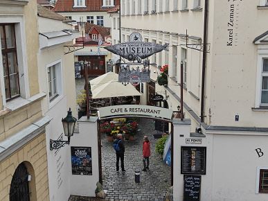 Так снимает OnePlus 15, у которого больше нет камеры Hasselblad. Опубликованы реальные фото со всех камер, 120-кратным зумом и примерами ночной съемки