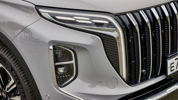 Счастливое число: обзор и тест-драйв нового Hongqi HS7