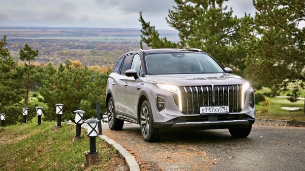 Счастливое число: обзор и тест-драйв нового Hongqi HS7