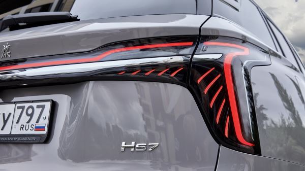 Счастливое число: обзор и тест-драйв нового Hongqi HS7